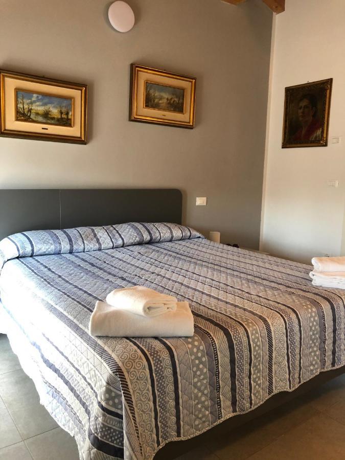 Hotel La casa della Ada Castelnuovo del Garda Exterior foto